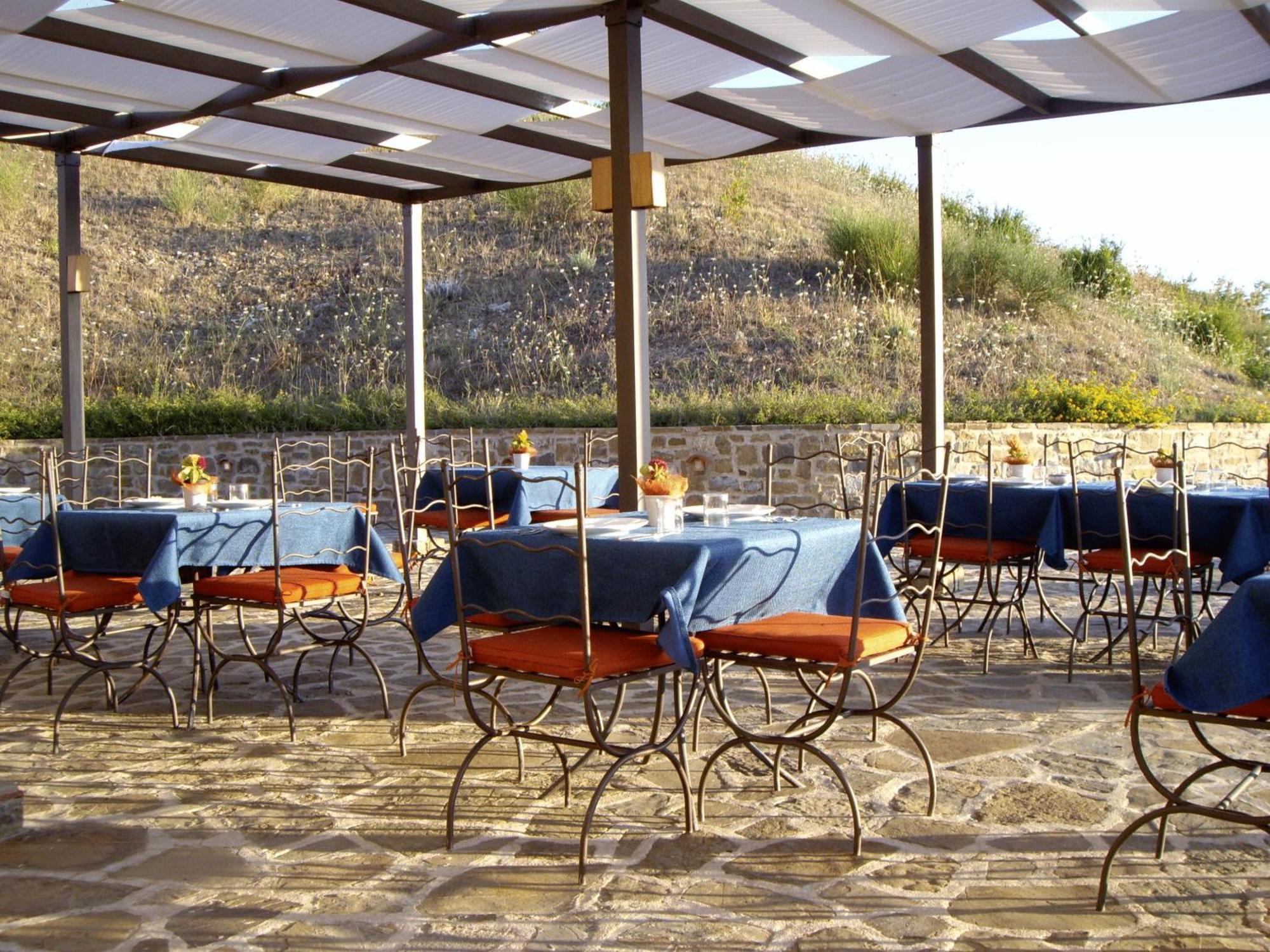 Sulle Onde Della Collina Villa Монтекориче Екстериор снимка
