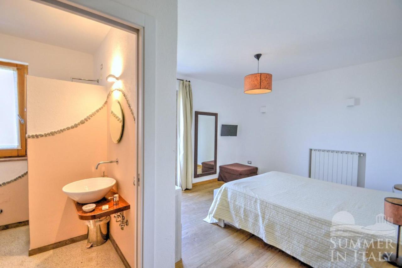 Sulle Onde Della Collina Villa Монтекориче Екстериор снимка
